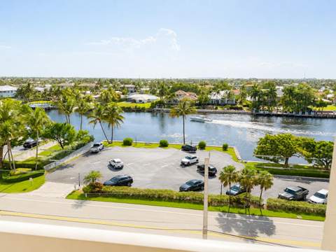 1069 Hillsboro Mile #603, Hillsboro Beach FL - photo 20 of 37