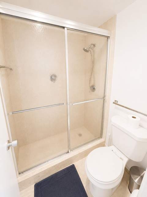 1069 Hillsboro Mile #603, Hillsboro Beach FL - photo 23 of 37