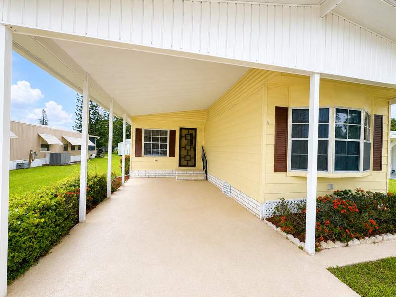 2 bedroom Mobile Home at 4 Del Sol, Spanish Lakes Golf Village, Port St. Lucie — photo 4