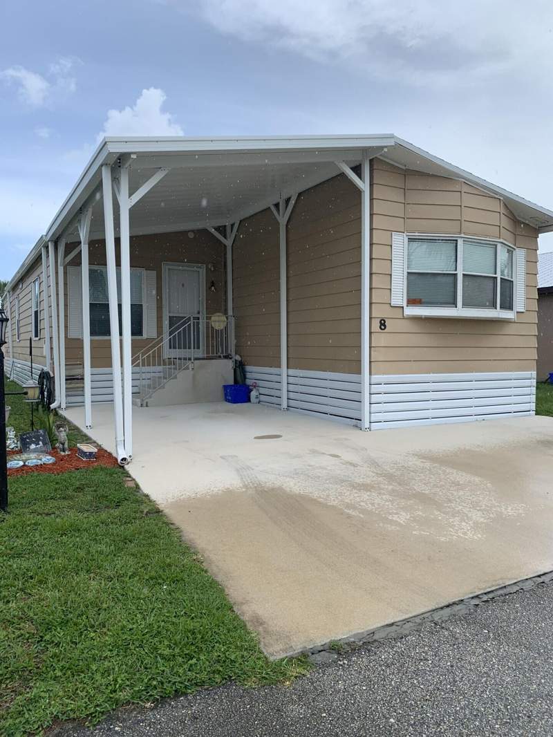 2 bedroom Mobile Home at 8 SE Hernando Lane, Spanish Lakes One, Port St. Lucie — photo 3