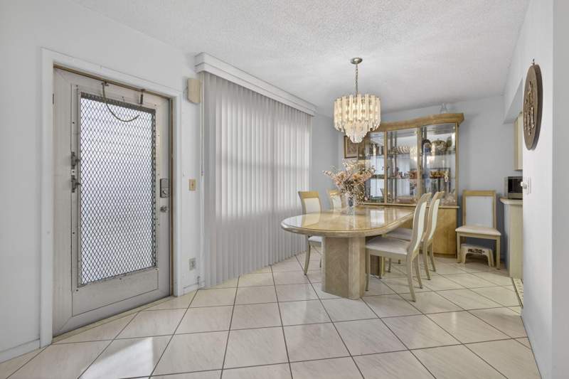 2 bedroom Condominium at 330 Wellington G, Wellington Condos, West Palm Beach — photo 4