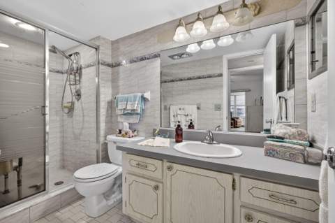 330 Wellington G, West Palm Beach FL - photo 10 of 39