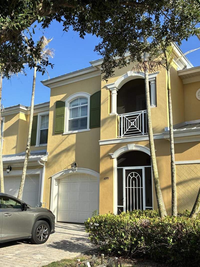 3 bedroom Townhouse at 6095 NW Helmsdale Way, St Andrews Townhomes, Port St. Lucie — photo 2