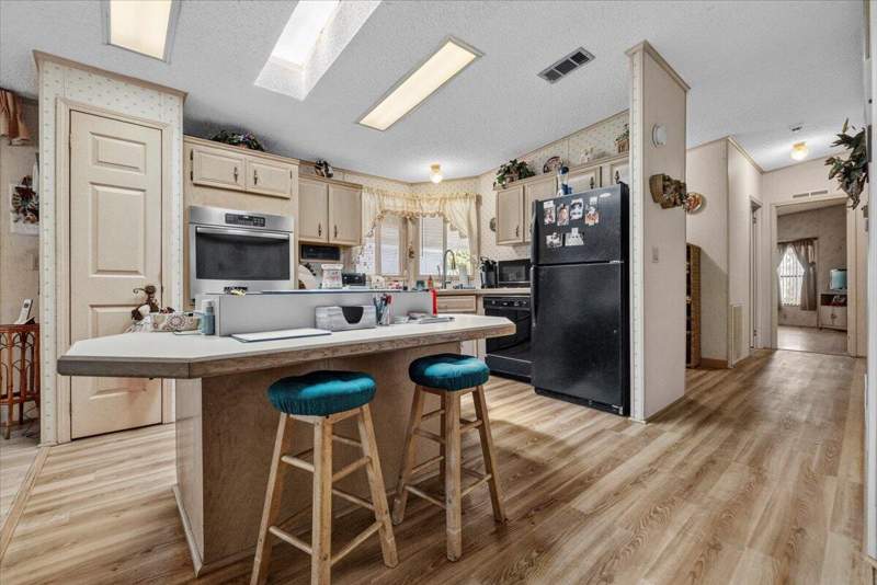2 bedroom Manufactured Home at 6578 NW 37th Avenue, K S Park, Coconut Creek — photo 5