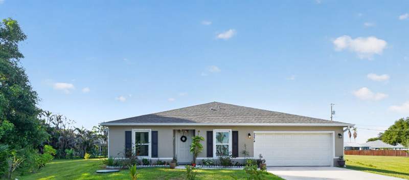 4 bedroom Single Family Residence at 2274 SE Powell Court, Port St Lucie Section 40, Port St. Lucie — photo 2