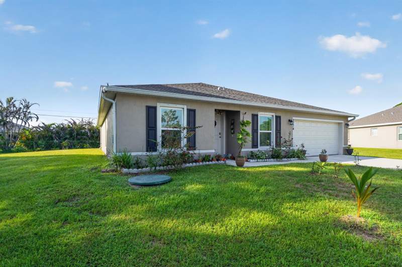 4 bedroom Single Family Residence at 2274 SE Powell Court, Port St Lucie Section 40, Port St. Lucie — photo 3
