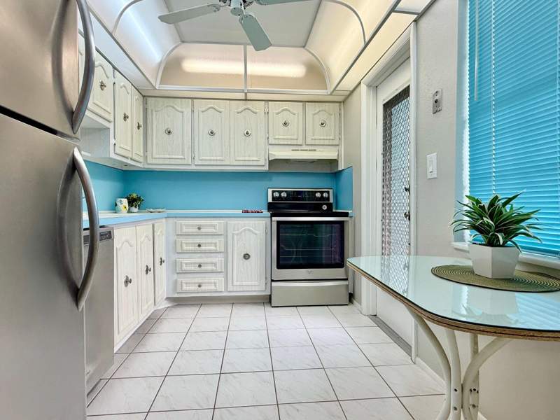 2 bedroom Condominium at 4401 NW 41st Street #104, Emerald Condo, Lauderdale Lakes — photo 4