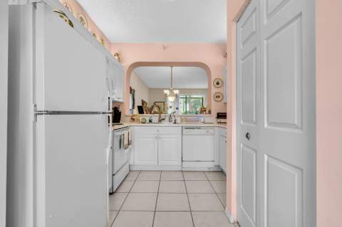 7647 Southampton Terrace #115, Tamarac FL - photo 10 of 74