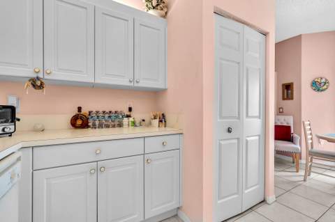 7647 Southampton Terrace #115, Tamarac FL - photo 14 of 74