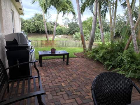 2122 E Ridge Circle, Boynton Beach FL - photo 9 of 11