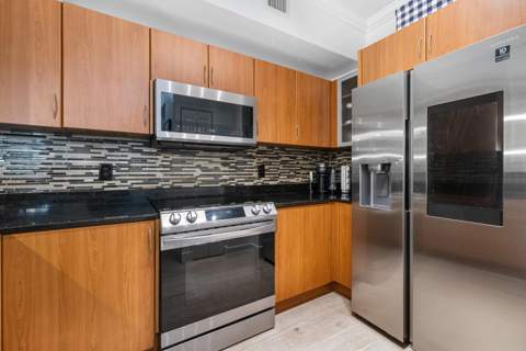 806 E Windward Way #213, Lantana FL - photo 14 of 43