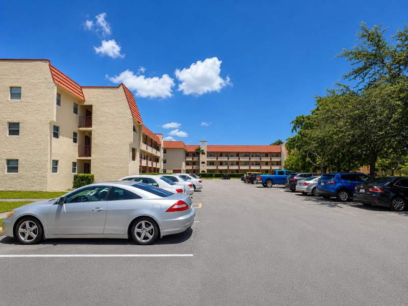 2 bedroom Condominium at 2651 Sunrise Lakes Drive #310, Sunrise Lakes 9 Condo, Sunrise — photo 2