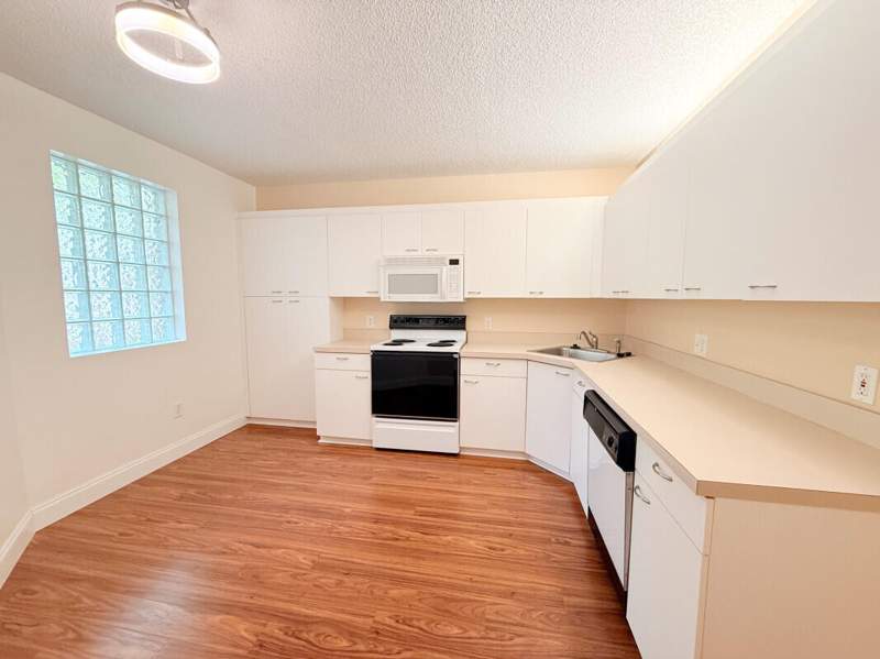 3 bedroom Condominium at 4300 NW 30th Street #343, Bayport Village D Condo, Coconut Creek — photo 5