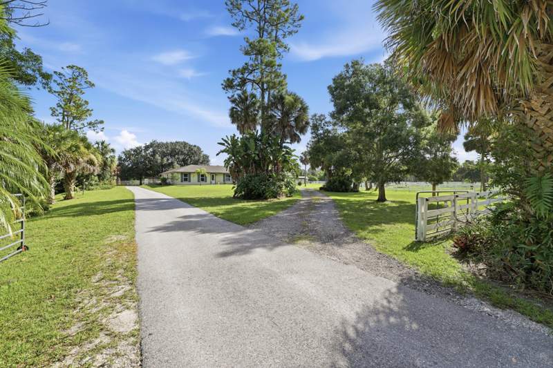 4 bedroom Single Family Residence at 14095 Biddex Road, Loxahatchee Groves, Loxahatchee Groves — photo 4