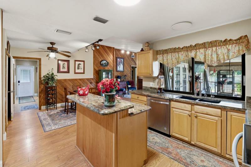 4 bedroom Single Family Residence at 14095 Biddex Road, Loxahatchee Groves, Loxahatchee Groves — photo 5