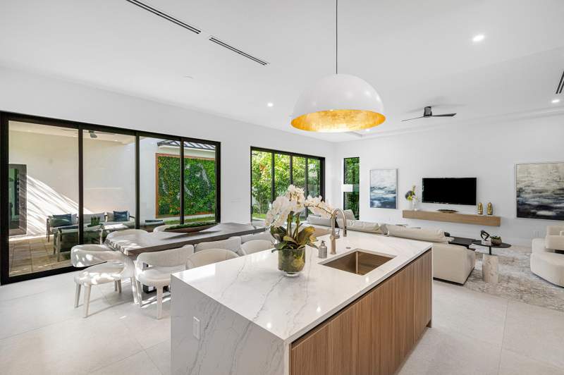 5 bedroom Single Family Residence at 222 SE 5th Street, Osceola Park, Delray Beach — photo 4