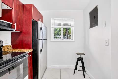 840 Pine Drive #104, Pompano Beach FL - photo 10 of 43
