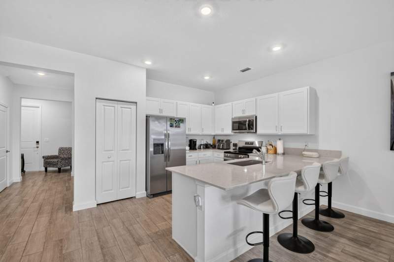 4 bedroom Townhouse at 4336 Pond Lily Lane, Lakeshore At The Fountains Replat, Lake Worth — photo 4