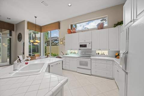4674 Hazleton Lane, Lake Worth FL - photo 11 of 59