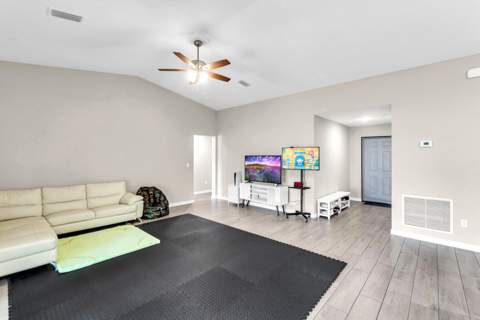 1220 SE Navajo Lane, Port St. Lucie FL - photo 6 of 42