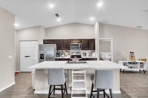 1220 SE Navajo Lane, Port St. Lucie FL - photo 11 of 42