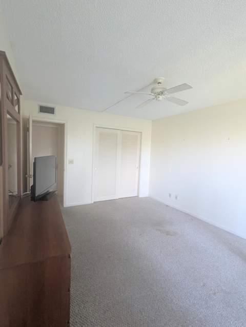 205 Wellington M, West Palm Beach FL - photo 9 of 18