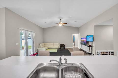 1220 SE Navajo Lane, Port St. Lucie FL - photo 15 of 42