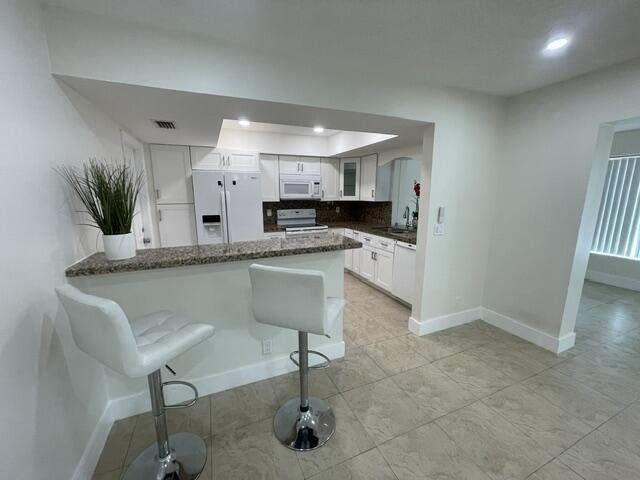 3 bedroom Single Family Residence at 180 SW 77th Avenue, Oriole-Margate Sec 5, Margate — photo 3