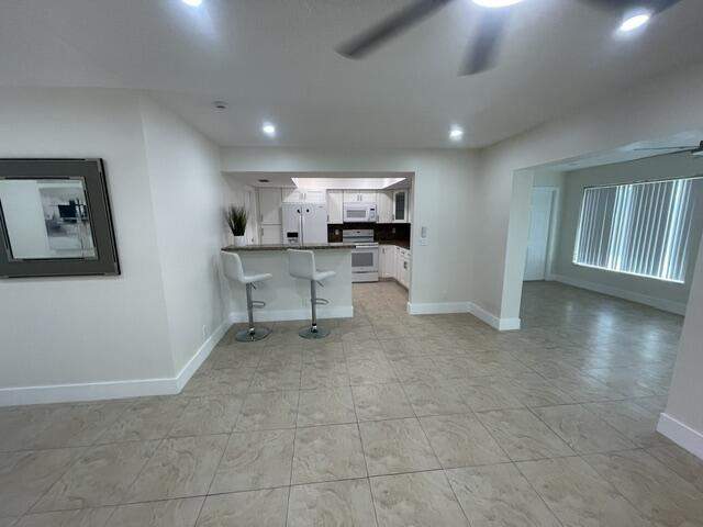 3 bedroom Single Family Residence at 180 SW 77th Avenue, Oriole-Margate Sec 5, Margate — photo 4