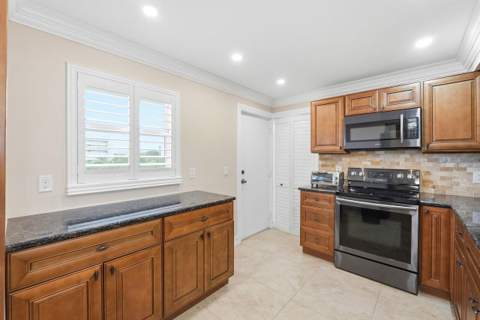 6000 NW 2nd Avenue ##437, Boca Raton FL - photo 12 of 24