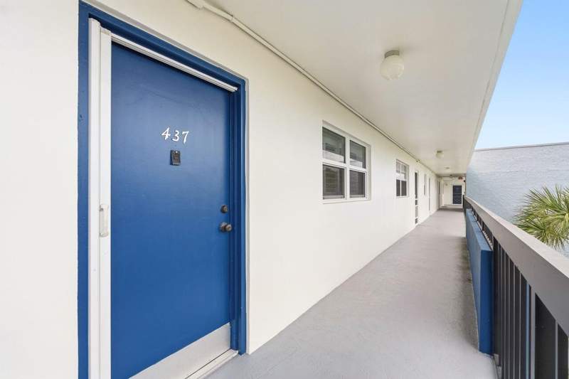 2 bedroom Condominium at 6000 NW 2nd Avenue ##437, Boca Teeca Condo 8, Boca Raton — photo 3