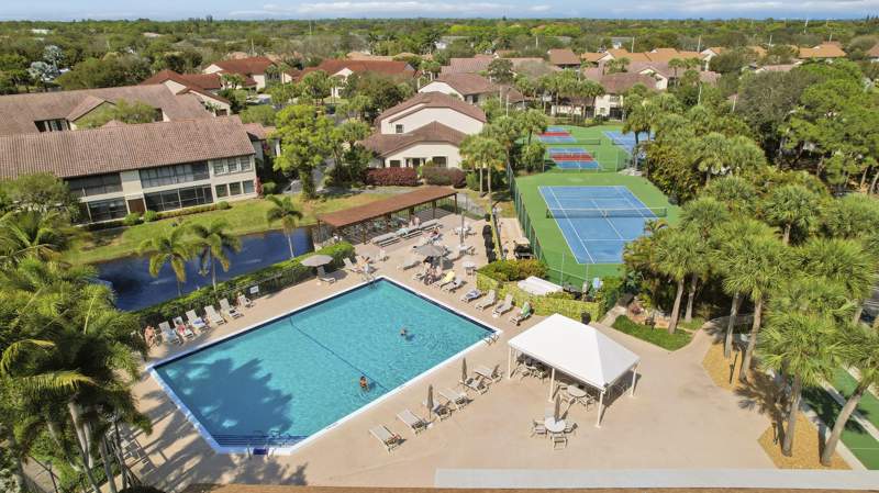 2 bedroom Condominium at 3254 Jog Park Drive, Park Pointe 2, Greenacres — photo 2