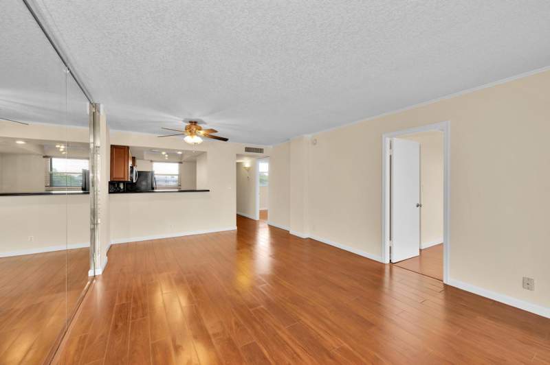 2 bedroom Condominium at 118 Royal Park Drive #4G, Royal Park Condo, Oakland Park — photo 4