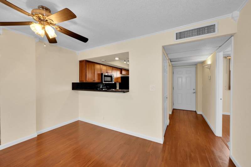 2 bedroom Condominium at 118 Royal Park Drive #4G, Royal Park Condo, Oakland Park — photo 5