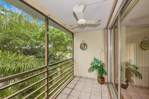 118 Royal Park Drive #4G, Oakland Park FL - photo 7 of 31