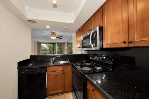 118 Royal Park Drive #4G, Oakland Park FL - photo 10 of 31