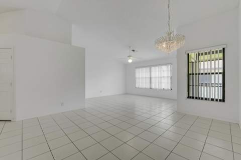 3254 Jog Park Drive, Greenacres FL - photo 9 of 27