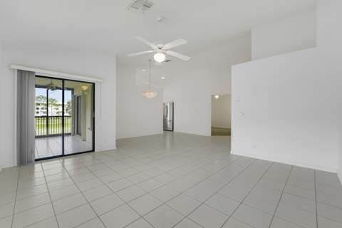 3254 Jog Park Drive, Greenacres FL - photo 10 of 27