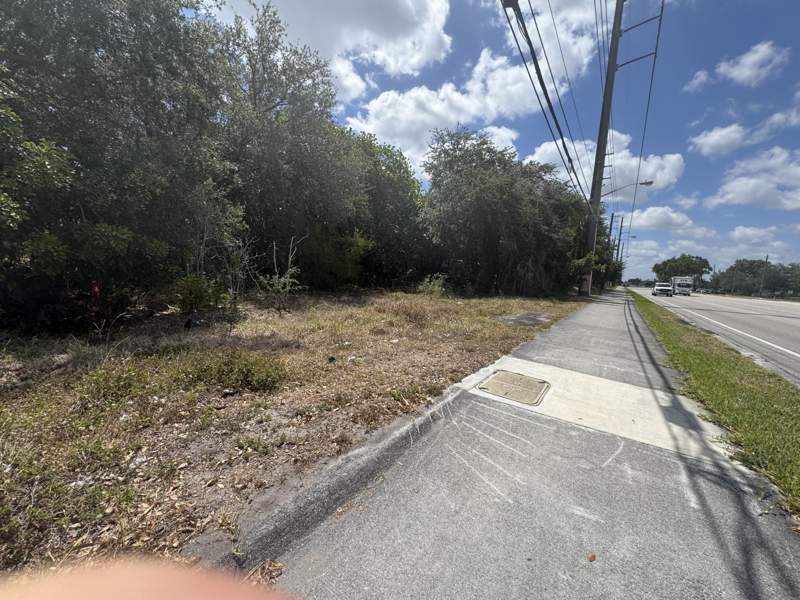 2 bedroom Single Family Residence at 3358 S Jog Road, Greenacres, Greenacres — photo 3