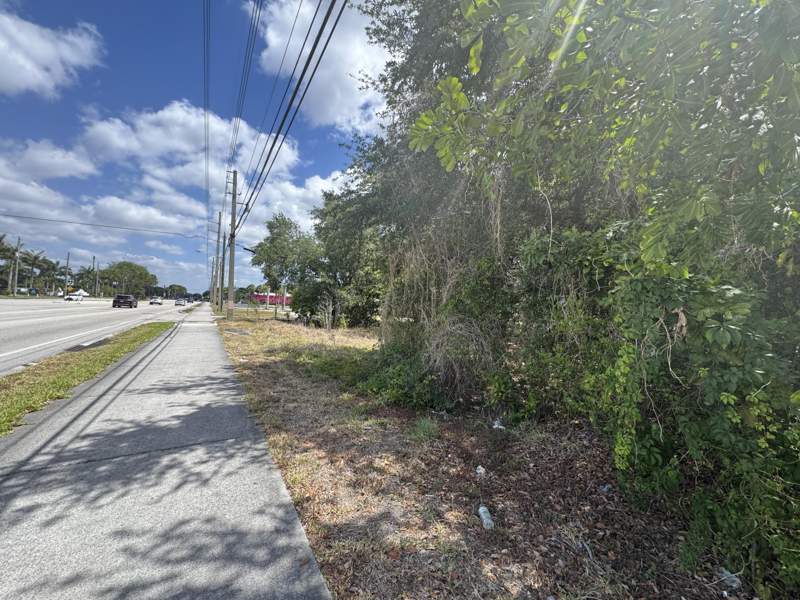 2 bedroom Single Family Residence at 3358 S Jog Road, Greenacres, Greenacres — photo 5