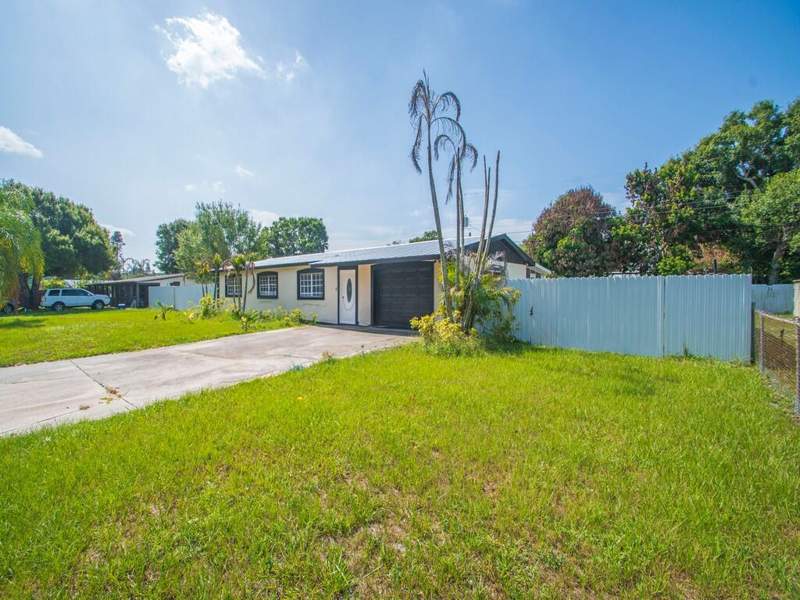 3 bedroom Single Family Residence at 355 Johnston Street, Replat Of Palm Gardens, Fort Pierce — photo 5
