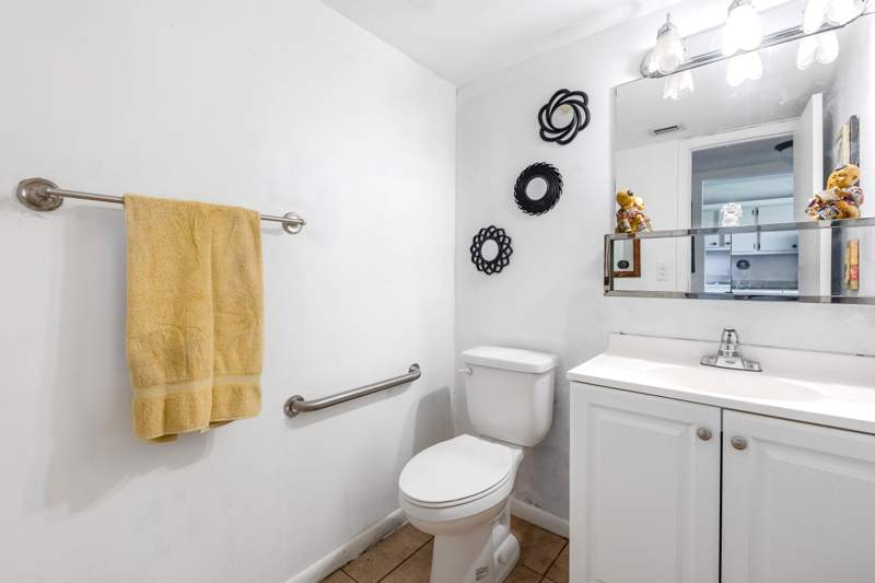 1 bedroom Condominium at 150 Lake Meryl Drive #143, Golden Lakes Village Condo E, West Palm Beach — photo 3