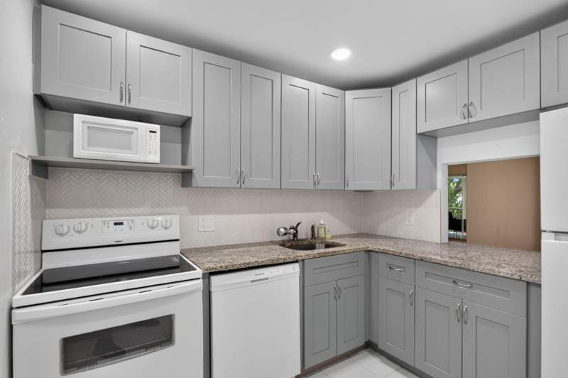 1 bedroom Condominium at 1030 Country Club Drive #205, Oriole Golf & Tennis Club Condo, Margate — photo 5