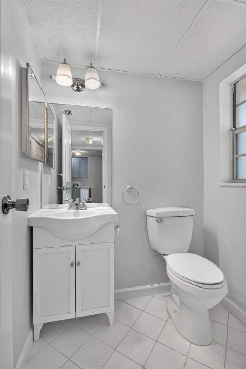 1030 Country Club Drive #205, Margate FL - photo 9 of 41