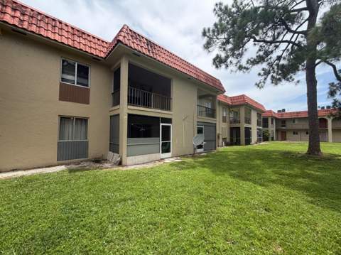6112 Forest Hill Boulevard #109, West Palm Beach FL - photo 11 of 12