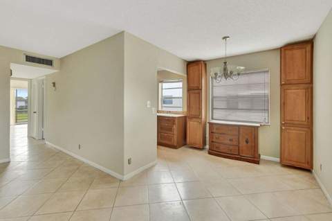 187 Normandy D, Delray Beach FL - photo 8 of 43