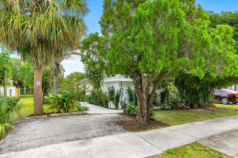 2 bedroom Single Family Residence at 107 SW 4th Avenue, Town Of Delray, Delray Beach — photo 2