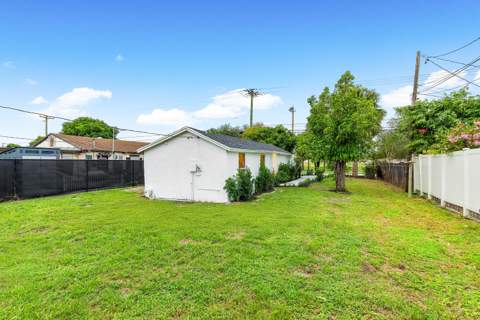 107 SW 4th Avenue, Delray Beach FL - photo 16 of 28