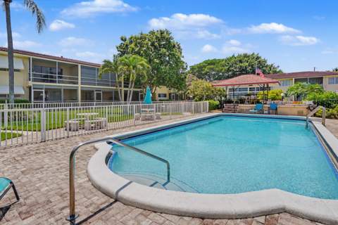 2202 NE 36th Street #17, Lighthouse Point FL - photo 19 of 22