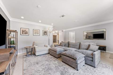 728 NE 9th Avenue, Boynton Beach FL - photo 7 of 45